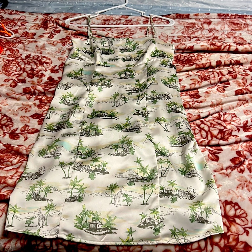 Beautiful dress perfect for summer